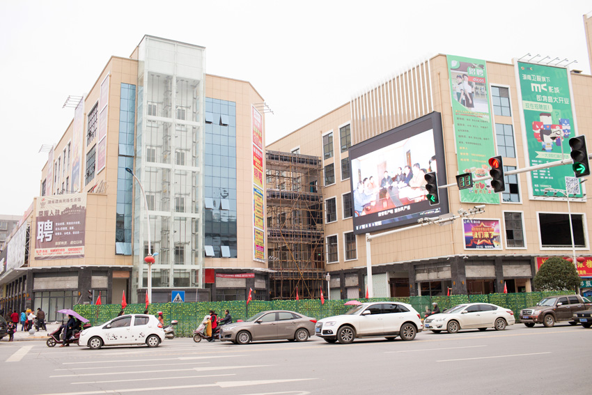 株洲縣時(shí)代廣場變頻供水設(shè)備