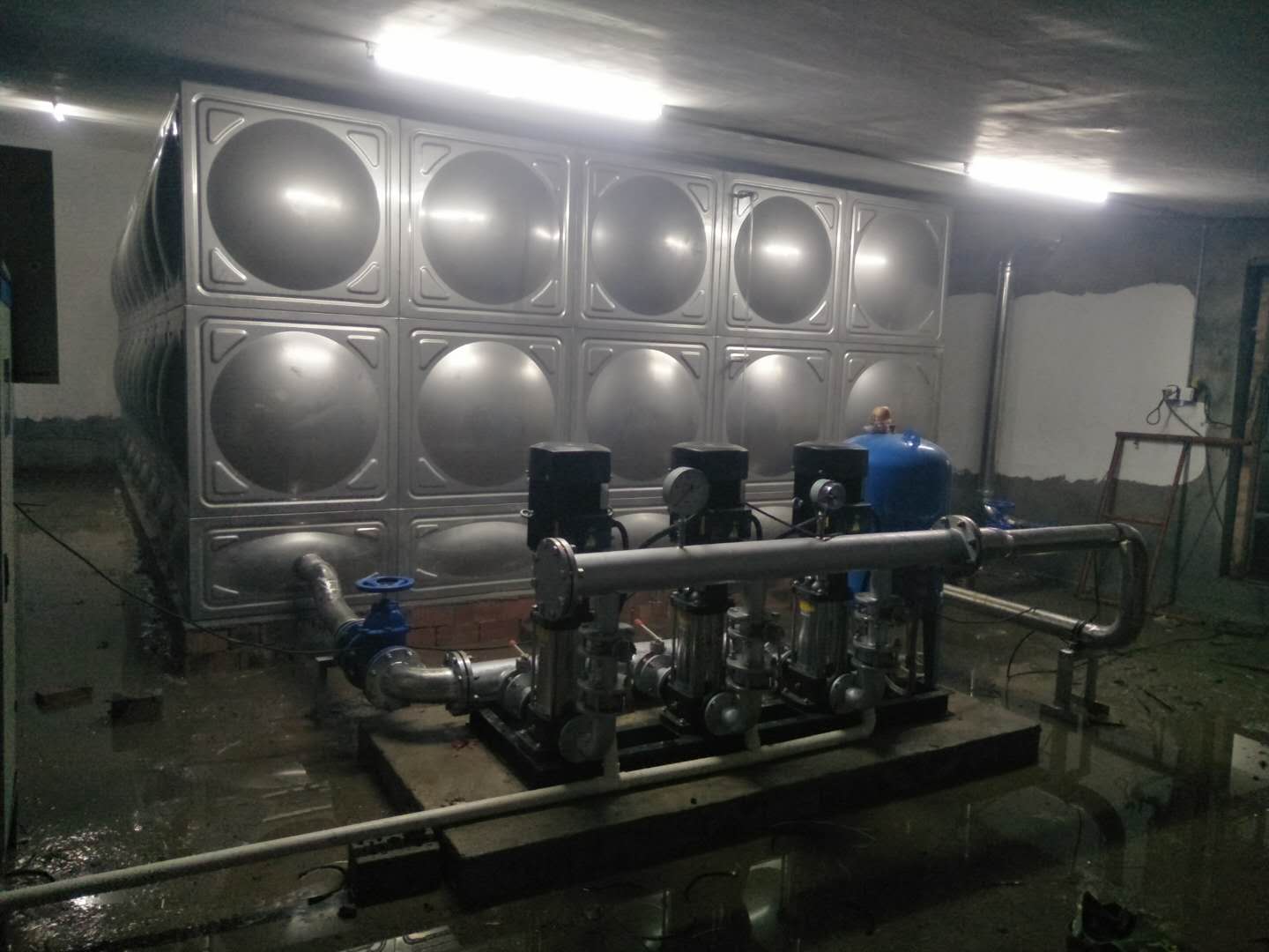 隆信·江灣名府變頻供水設備.jpg 隆信·江灣名府變頻供水設備.jpg