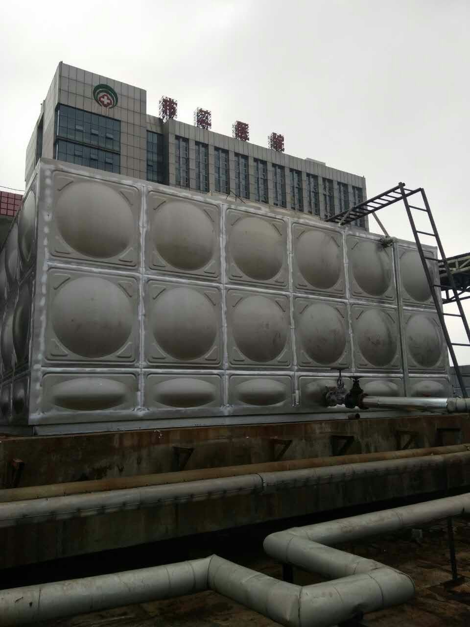 岳陽第二人民醫院保溫水箱.jpg 岳陽第二人民醫院保溫水箱.jpg